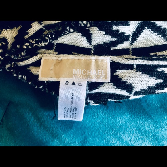 Michael Kors Winter Hat - Picture 2 of 3